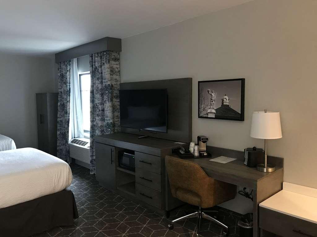 Best Western Plus Lawrenceburg Bilik gambar