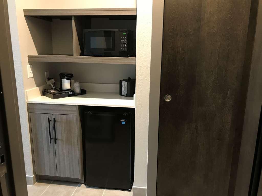 Best Western Plus Lawrenceburg Bilik gambar